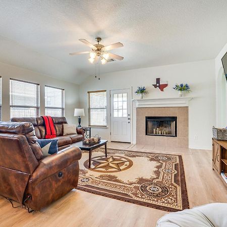 San Antonio Home With Game Room, 9 Mi To Seaworld! Exteriör bild